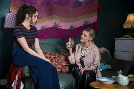 Bethany speaks to a young woman called Ellie in Corrie